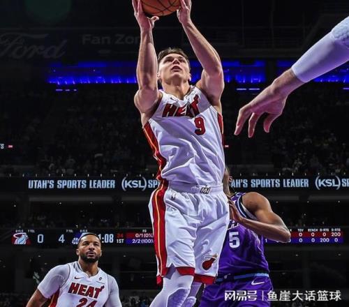 王威东在举,重男子,公斤级斩获,爱游戏app,爱游戏官网,爱游戏体育官网,爱游戏体育app